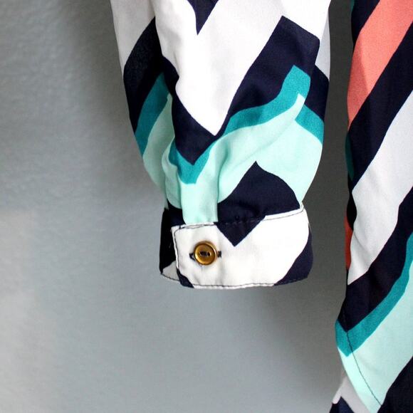 Rue 21 Colorful Chevron Pattern Henley Blouse Size M - Picture 6 of 13